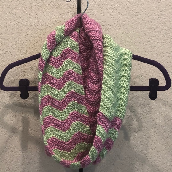 Hand Crafted Accessories - NEW! Seafoam & rose chevron crochet infinity scarf